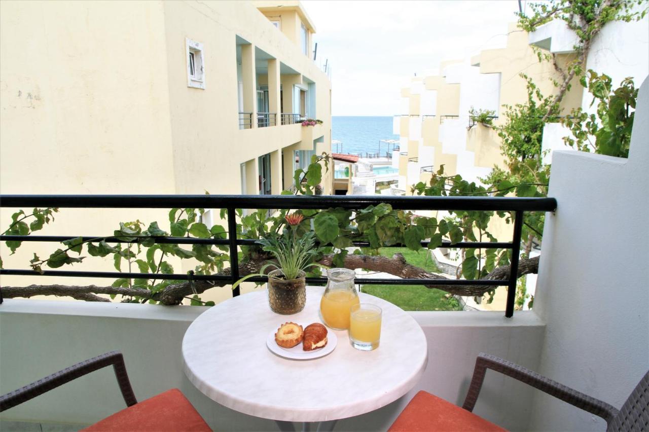 Dedalos Beach Hotel Sfáka Buitenkant foto