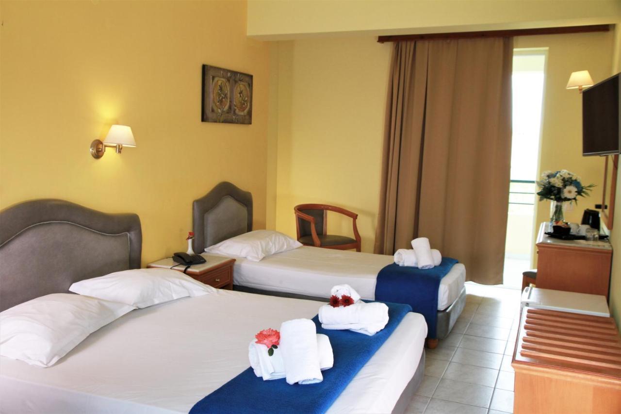 Dedalos Beach Hotel Sfáka Buitenkant foto