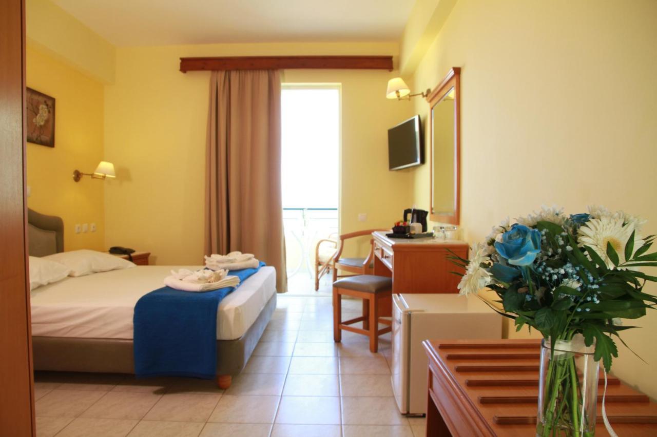Dedalos Beach Hotel Sfáka Buitenkant foto