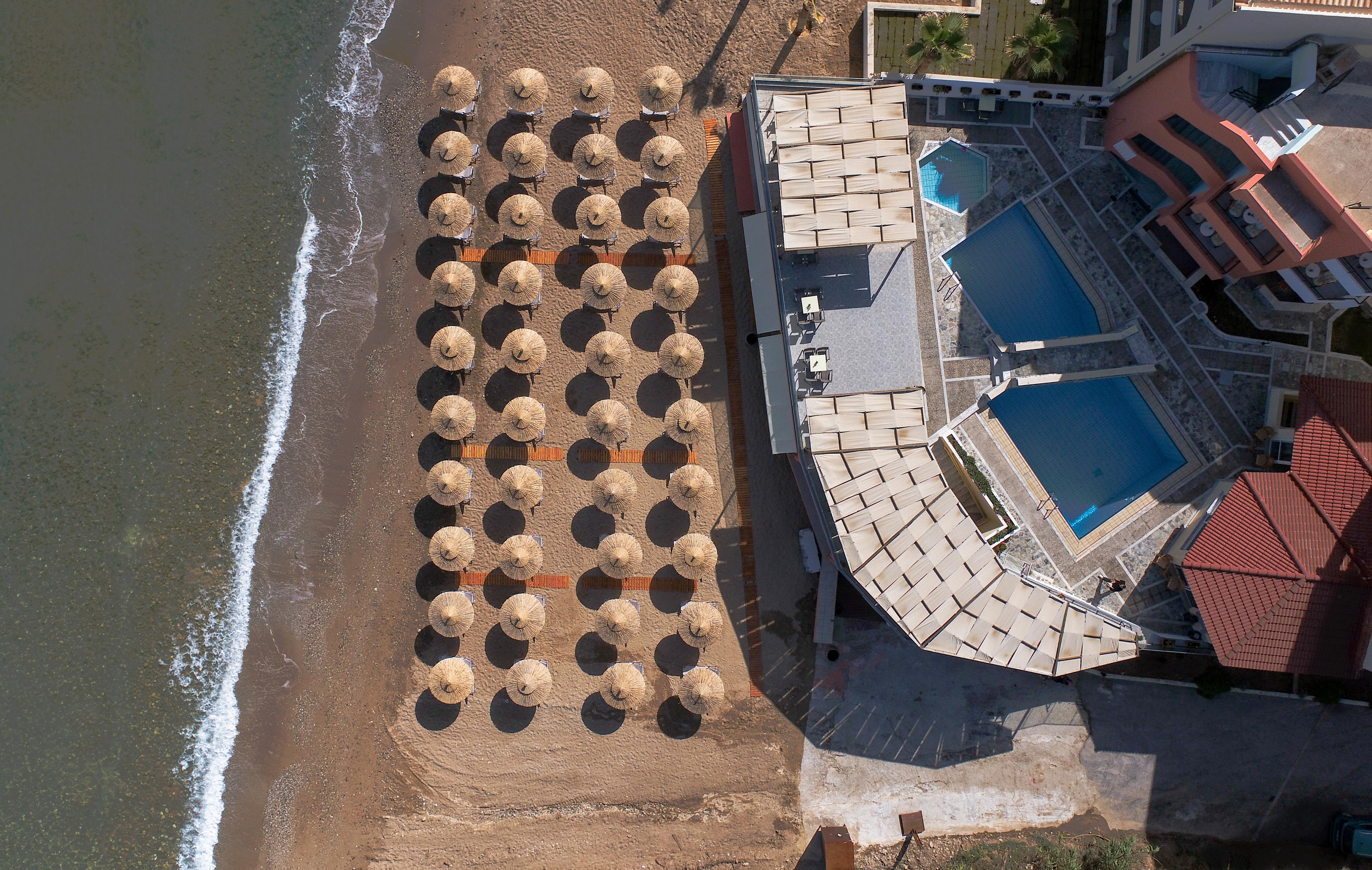 Dedalos Beach Hotel Sfáka Buitenkant foto