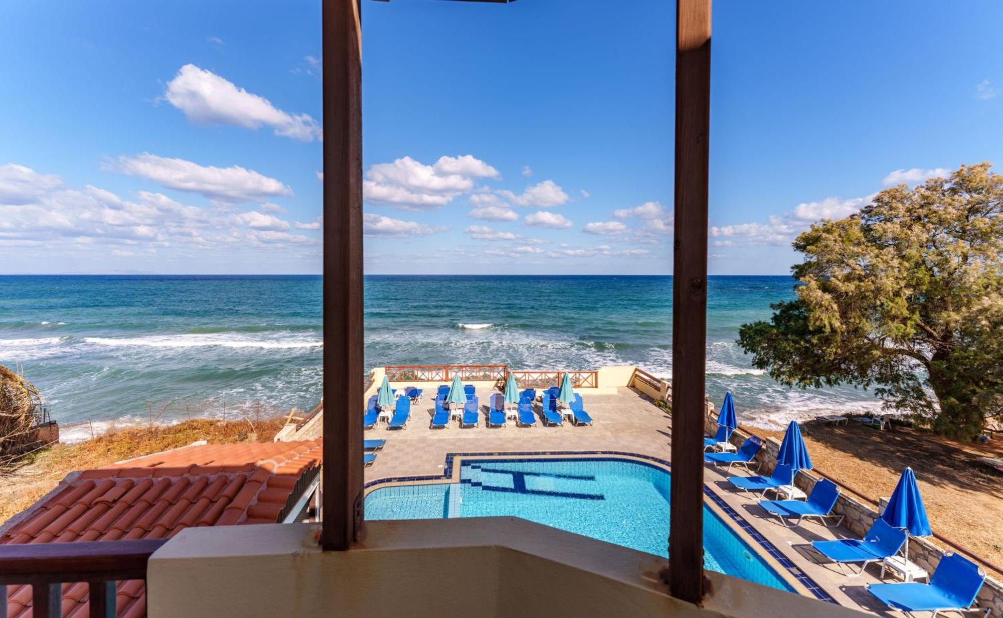 Dedalos Beach Hotel Sfáka Buitenkant foto