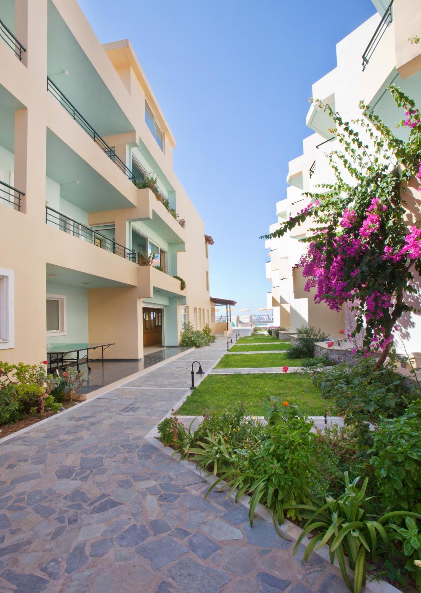 Dedalos Beach Hotel Sfáka Buitenkant foto